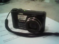 Sony Cyber-shot DSC-H55. 10 - 14.9 ��, ���: 10� ����