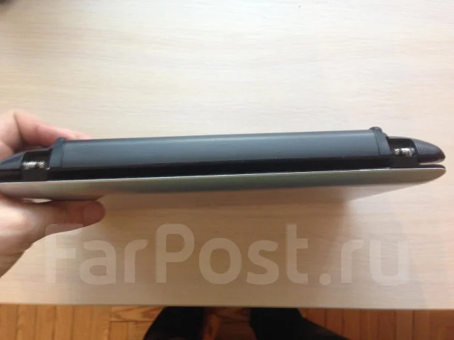 ASUS Eee PC 1215N. 1,3����, ��� 2048 ��, ���� 320���, WiFi: 1, Bluetooth: 1, ����������� �� 1��. ����