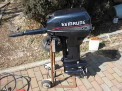 Evinrude. 2000 ��� ����