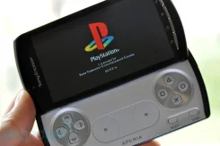 Sony Ericsson Xperia Play ����