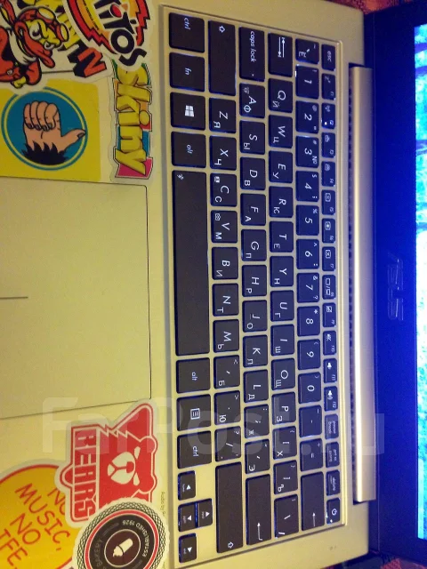ASUS ZENBOOK. ��� 4 ��, WiFi: 1, Bluetooth: 1 ����