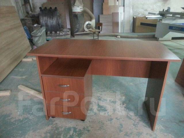 Стол письменный 1200 мм с подкатной тумбой, новый, в наличии. Цена: 10 ...