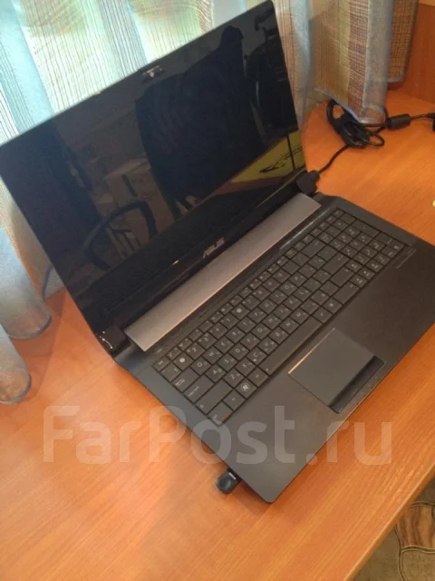 ASUS N53SV. 2,4����, ��� 8 ��, ���� 750���, WiFi: 1, Bluetooth: 1, ����������� �� 5��. ����