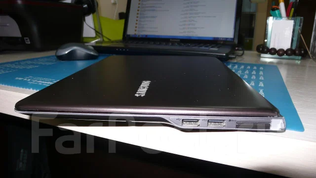 Samsung 535U3C. 2,1����, ��� 4 ��, ���� 350���, WiFi: 1, Bluetooth: 1, ����������� �� 12��. ����