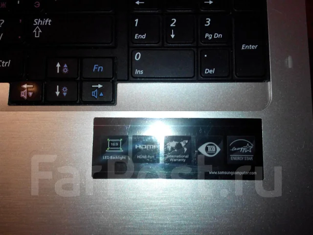 Samsung R730. 2,5����, ��� 4 ��, ���� 500���, WiFi: 1, Bluetooth: 1, ����������� �� 2��. ����