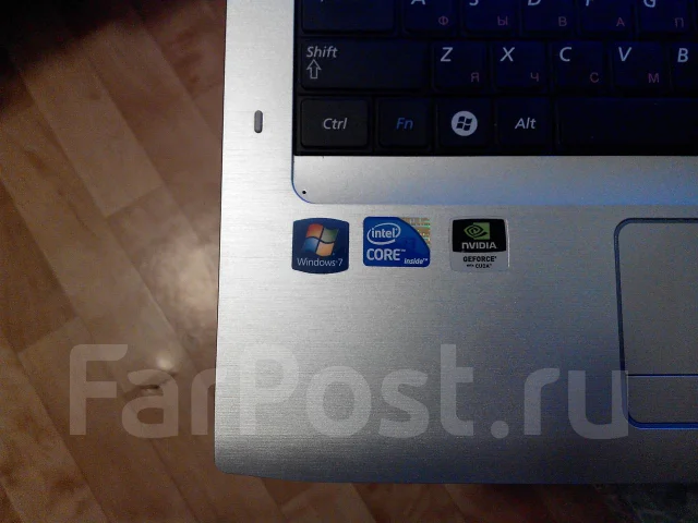Samsung R730. 2,5����, ��� 4 ��, ���� 500���, WiFi: 1, Bluetooth: 1, ����������� �� 2��. ����