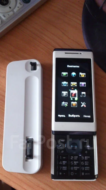Sony Ericsson Aino. �/� ����