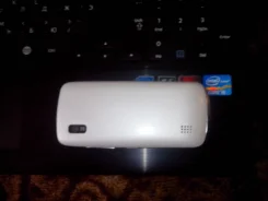 Nokia Asha 300. �/�