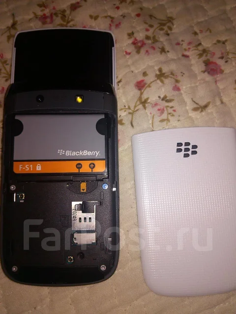 BlackBerry Torch 9810. �/� ����