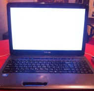 DNS Home. 15.6", 4,8����, ��� 4096 ��, ���� 500 ��, WiFi, Bluetooth, ����������� �� 3 �.