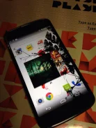 LG Nexus 4. �/�