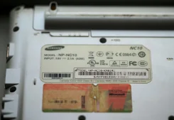 Samsung NC10. 1,6����, ��� 1024 ��, ���� 160���, WiFi, Bluetooth