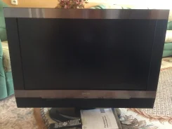 Rolsen. 42" LCD (��)