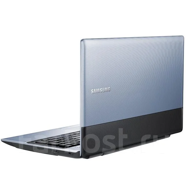 Samsung RV520. 2,1����, ��� 3072 ��, ���� 320���, WiFi: 1, ����������� �� 3��. ����