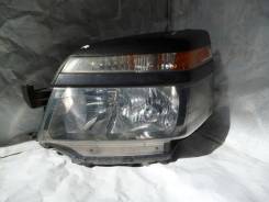 Фара. Toyota Voxy, AZR60G