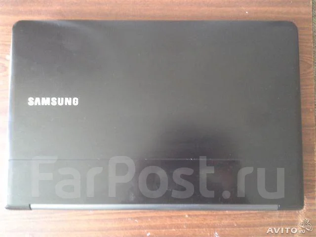 Samsung RC710. 2,5����, ��� 4 ��, ���� 250���, WiFi: 1, Bluetooth: 1, ����������� �� 1��. ����