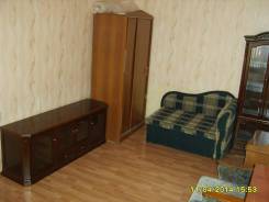 Ищу соседку по комнате 7500. 2-комнатная, улица Адмирала Фокина 9в, р-н Центр, аренда долгосрочная (год и более), мне 29 лет, пол женский