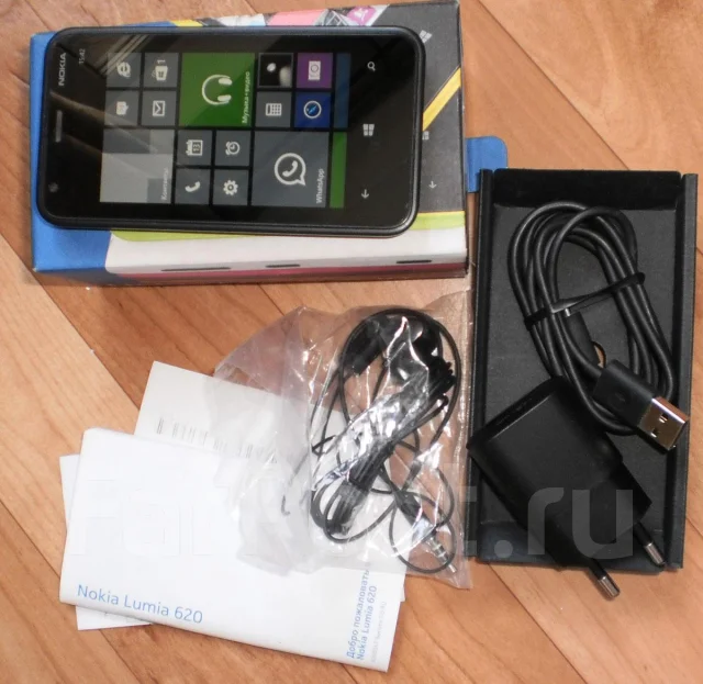 Nokia Lumia 620 ����