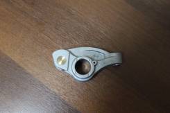 Коромысло клапана. Isuzu Forward Двигатель 6HH1