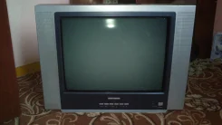 ����� ����