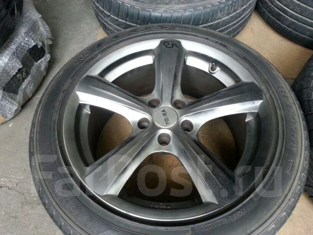 Toora. 8.0x17", 5x112, ET35 ����