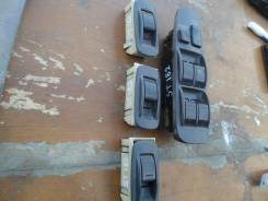 Кнопка стеклоподъемника. Toyota: Corona, Lite Ace, Crown, Ipsum, Avensis, Town Ace Noah, Vista, Carina, Caldina, Picnic, Vista Ardeo, Nadia, RAV4, Gai...