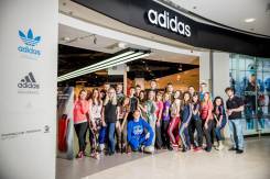 Продавец-консультант. Продавец-консультант в фирменный магазин adidas. ООО "Адидас". Фирменные магазины