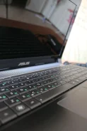 ASUS N53SV. 15.6", 2,4����, ��� 8192 �� � ������, ���� 640 ��, ����������� �� 4 �.