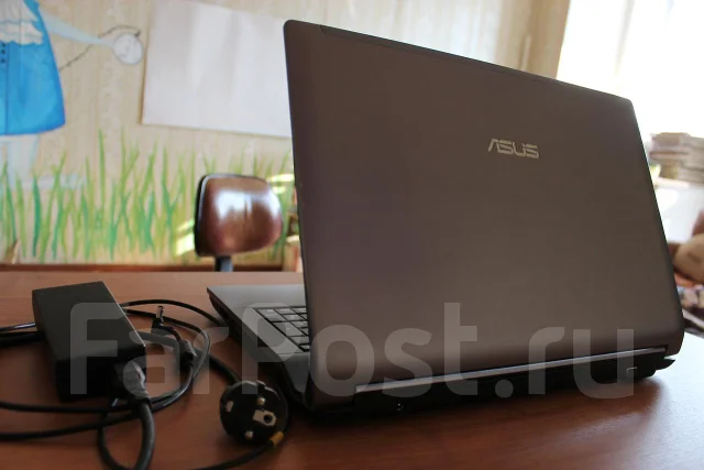 ASUS N53SV. 2,4����, ��� 8 ��, ���� 640���, ����������� �� 4��. ����