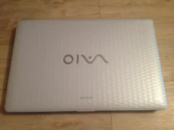 Sony VAIO VPC-EH2E1R. 2,1����, ��� 4 ��, ���� 300���, WiFi, Bluetooth, ����������� �� 2��. ����