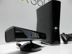 Microsoft X-Box 360 S.