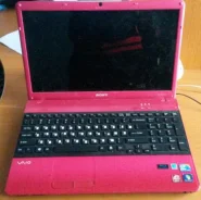 Sony VAIO. 2,6����, ��� 4 ��, ���� 500���, WiFi, Bluetooth, ����������� �� 3��. ����
