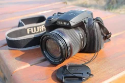 Fujifilm FinePix HS20EXR. 15 - 19.9 ��, ���: 14� � ����� ����