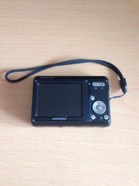 Samsung ES10. 8 - 8.9 ��, ���: 3� ����