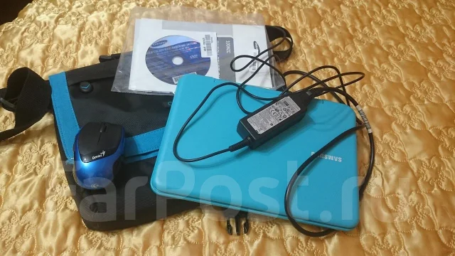 Samsung 100NZC. 160����, ��� 2048 ��, ���� 320���, WiFi: 1, Bluetooth: 1, ����������� �� 10��. ����