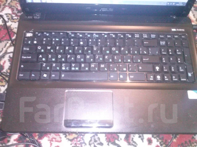 ASUS K52F. 213����, ��� 3072 ��, ���� 250���, WiFi: 1, Bluetooth: 1, ����������� �� 3��. ����