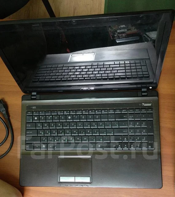 ASUS X53U. 1,6����, ��� 2048 ��, ���� 320���, WiFi: 1, ����������� �� 4��. ����