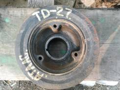 Шкив. Nissan Atlas Двигатель TD27