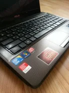 Asus K42J. 2,5����, ��� 4 ��, ���� 300���, WiFi: 1, Bluetooth: 1, ����������� �� 1��. ����