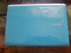 Samsung N150 Plus. 1,6����, ���� 250���, WiFi ����
