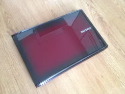 Samsung R580. 2,3����, ��� 3072 ��, ���� 500���, WiFi, Bluetooth ����