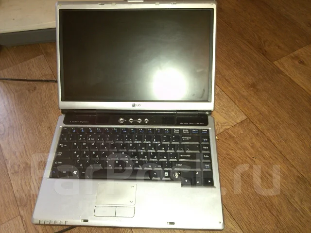 LG. 1,8����, ���� 40���, WiFi: 1, Bluetooth: 1, ����������� �� 1��. ����