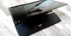 ASUS Lamborghini. 2,6����, ��� 4 ��, ���� 820���, WiFi, Bluetooth ����