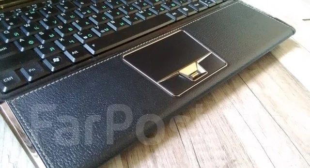 ASUS Lamborghini. 2,6����, ��� 4 ��, ���� 820���, WiFi: 1, Bluetooth: 1 ����