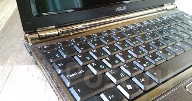 ASUS Lamborghini. 2,6����, ��� 4 ��, ���� 820���, WiFi: 1, Bluetooth: 1 ����