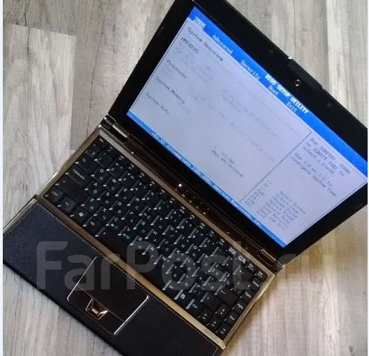 ASUS Lamborghini. 2,6����, ��� 4 ��, ���� 820���, WiFi: 1, Bluetooth: 1 ����