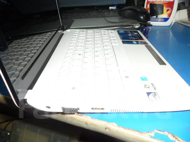 ASUS Eee PC 1015PX. WiFi: 1, Bluetooth: 1 ����