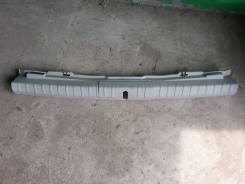 Порог пластиковый. Toyota Prius, ZVW30, ZVW30L Двигатель 2ZRFXE