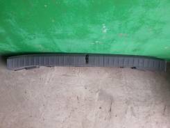 Порог пластиковый. Toyota Prius, NHW20 Двигатель 1NZFXE