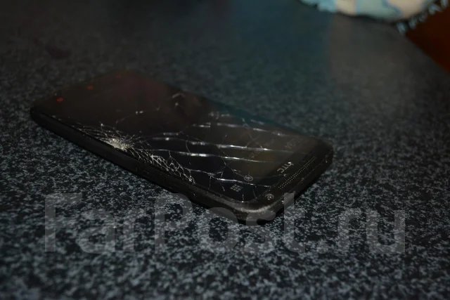 HTC One X+. �/� ����